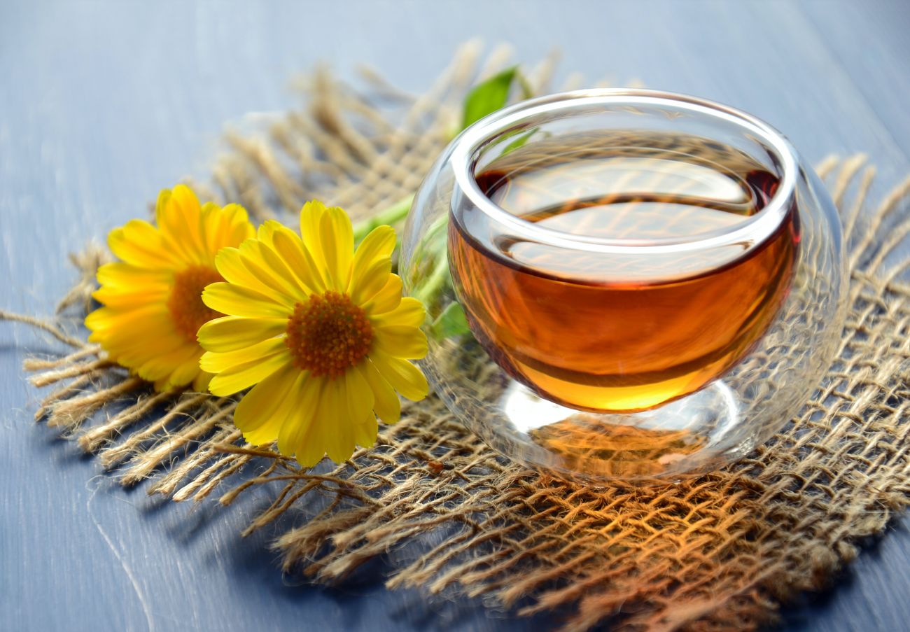 Chamomile tea: Natural stress relief foods
